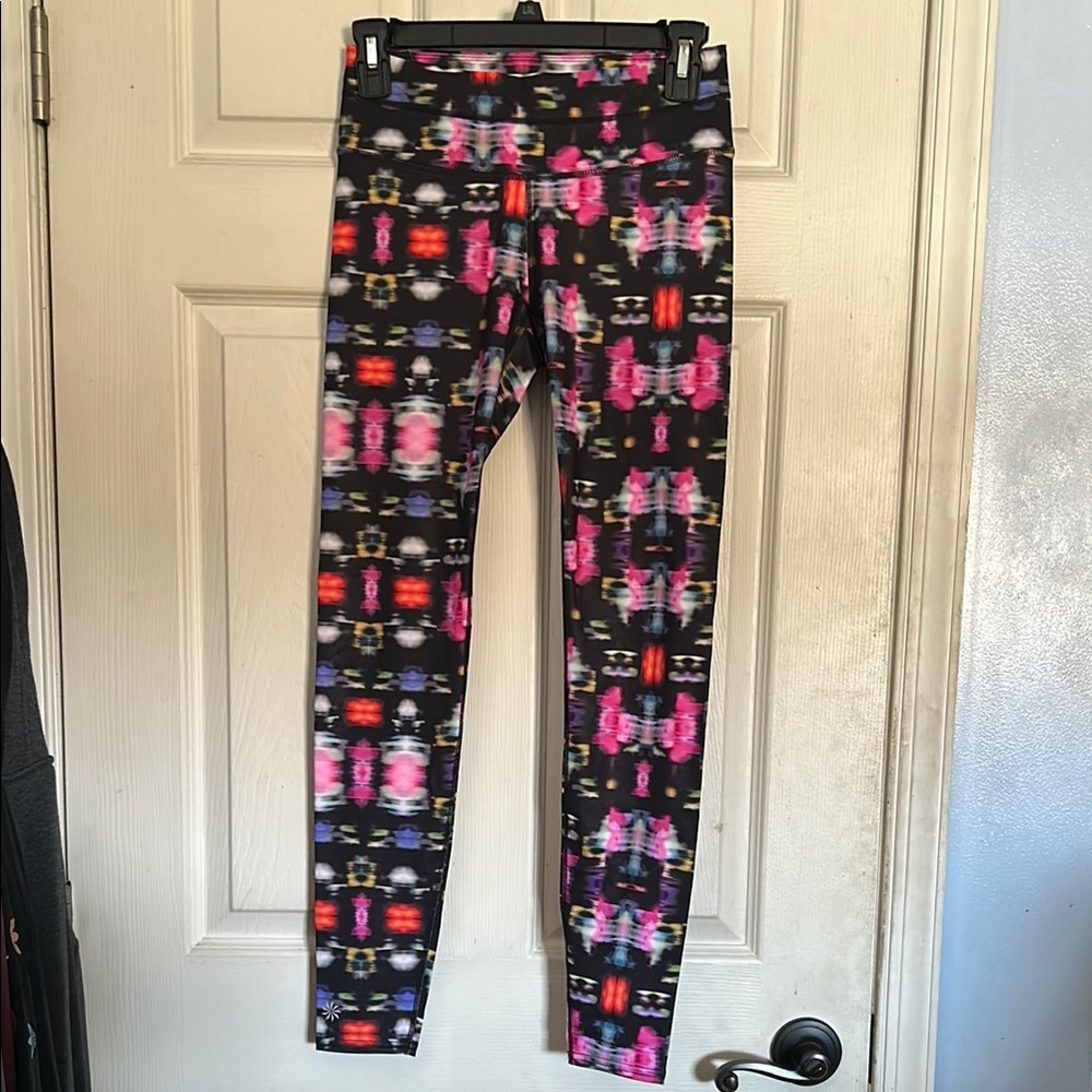 Athleta multicolor active wear leggings size XS
